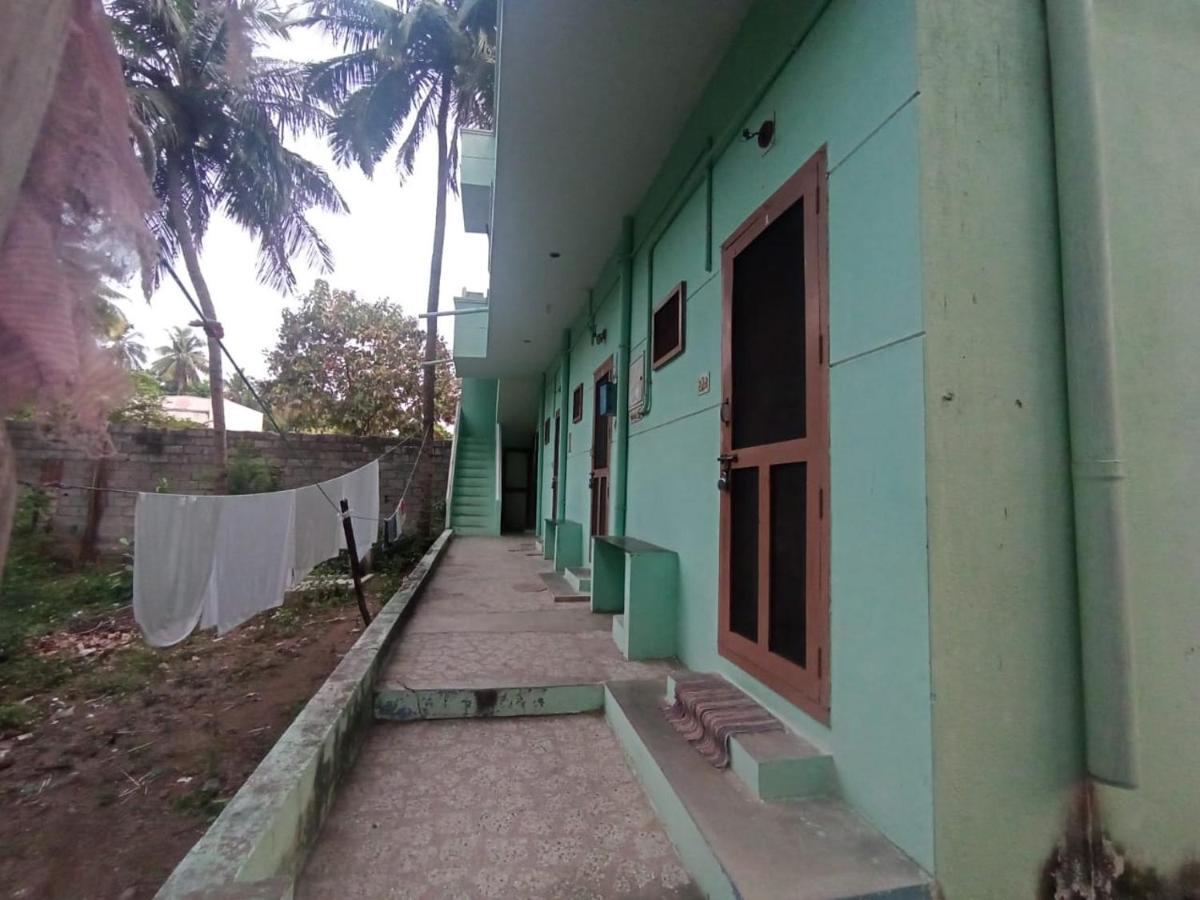Sri Shankaraa Guest House Tiruvannāmalai Buitenkant foto