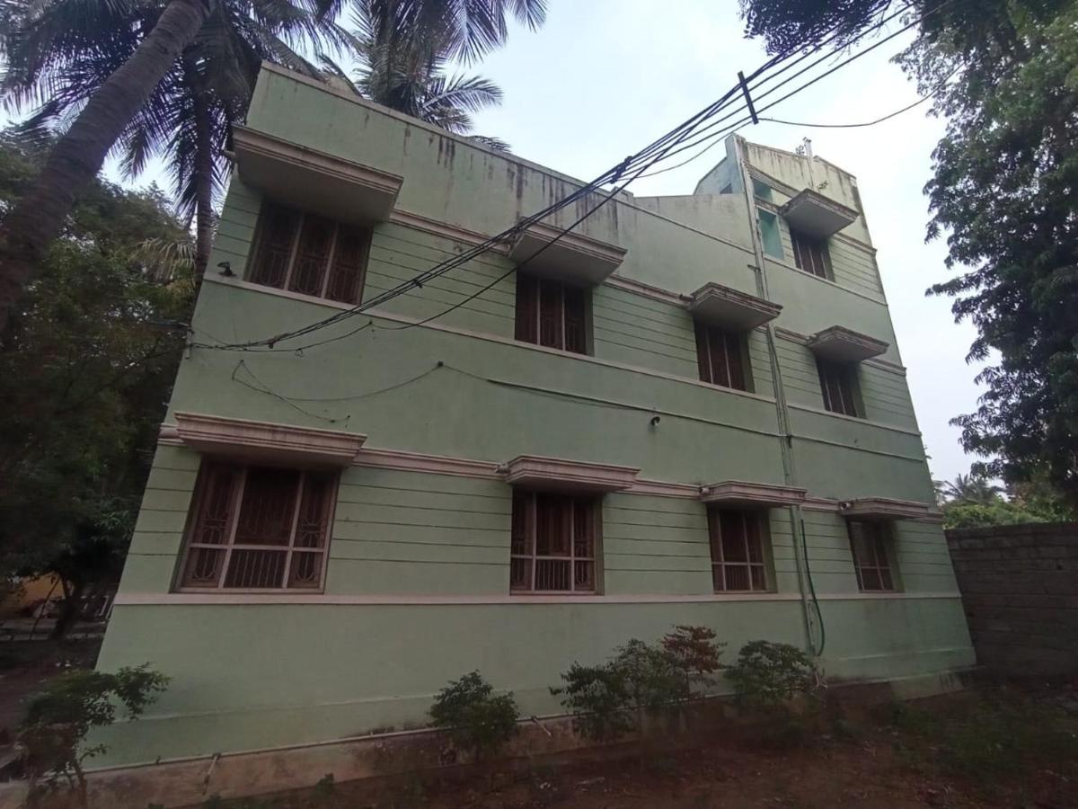 Sri Shankaraa Guest House Tiruvannāmalai Buitenkant foto
